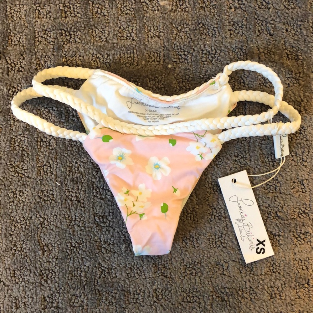 Frankie’s Bikini’s Pink Floral Bottoms NWT